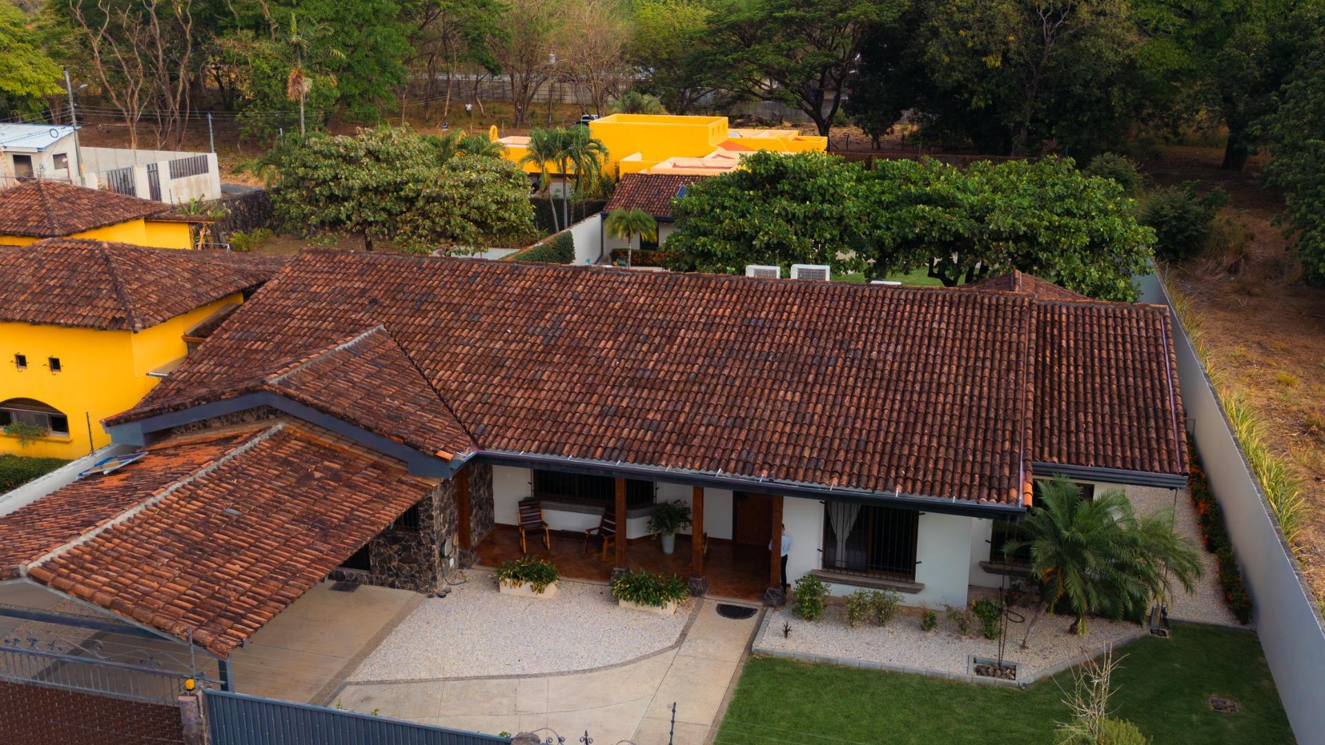 Real garden house 