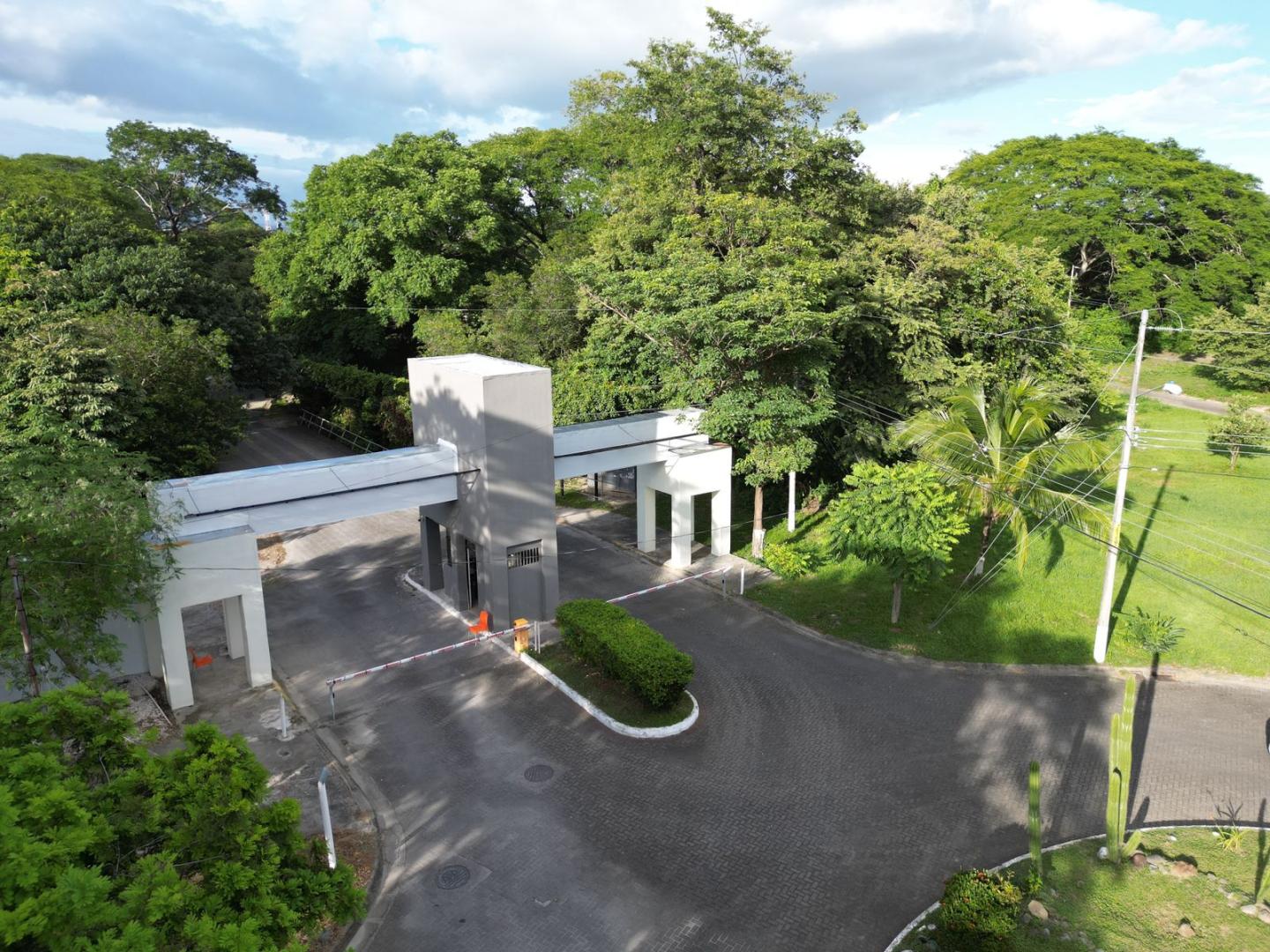  COMUNIDAD CERRADA RESIDENCIAL EL SITIO